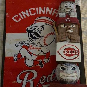 Cincinnati reds tiki totem & small flag/linen